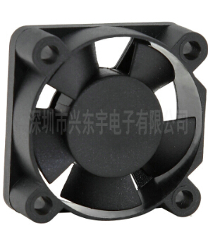 用電飯煲散熱風(fēng)扇，降溫降音並存